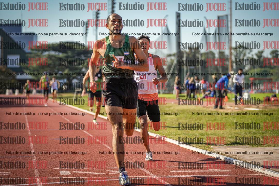 Fotos de los 800 m llanos de varones