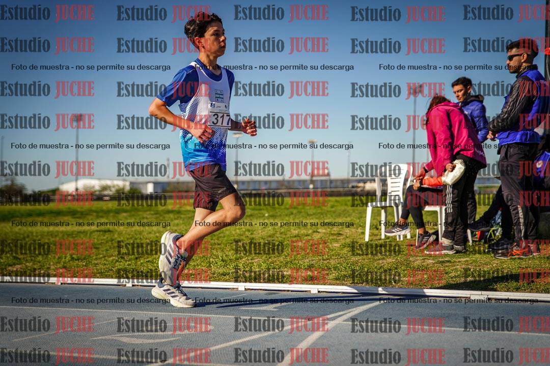 Fotos de los 2000 m llanos de varones