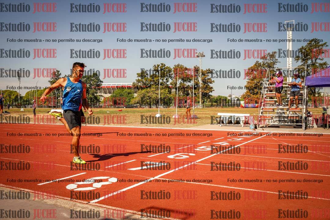 Fotos de los 400 m llanos de varones