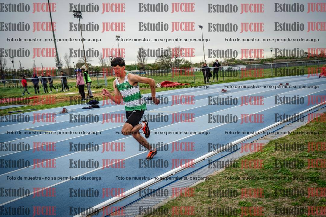 Fotos de los 300 m llanos de varones - U17