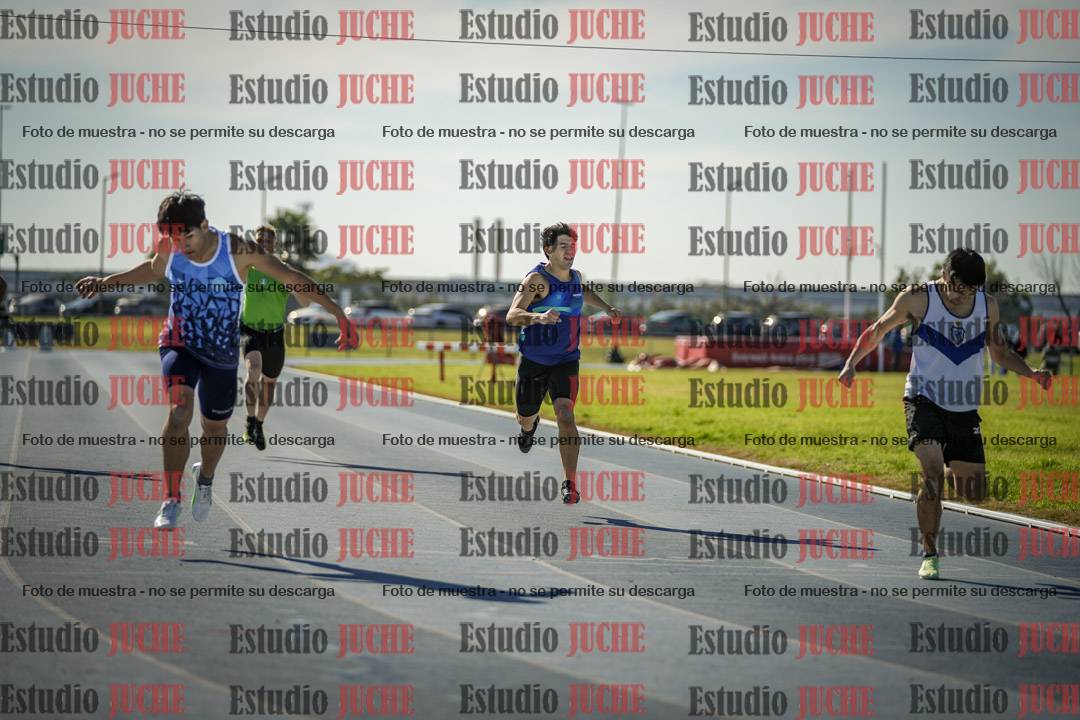 Fotos de los 400 m llanos de varones