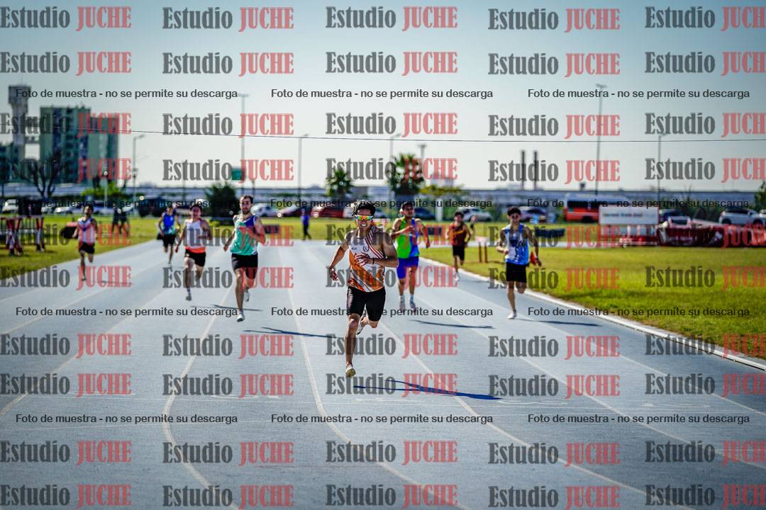 Fotos de los 400 m llanos de varones