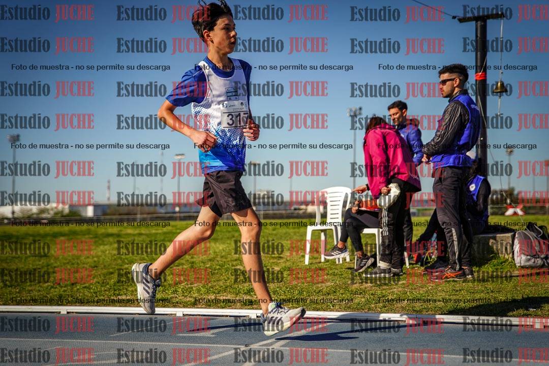 Fotos de los 2000 m llanos de varones