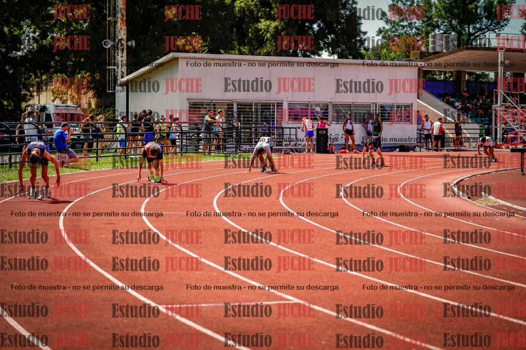 Fotos de los 400 m llanos de varones