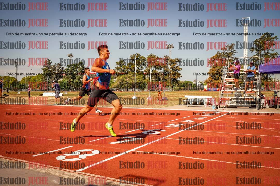 Fotos de los 400 m llanos de varones