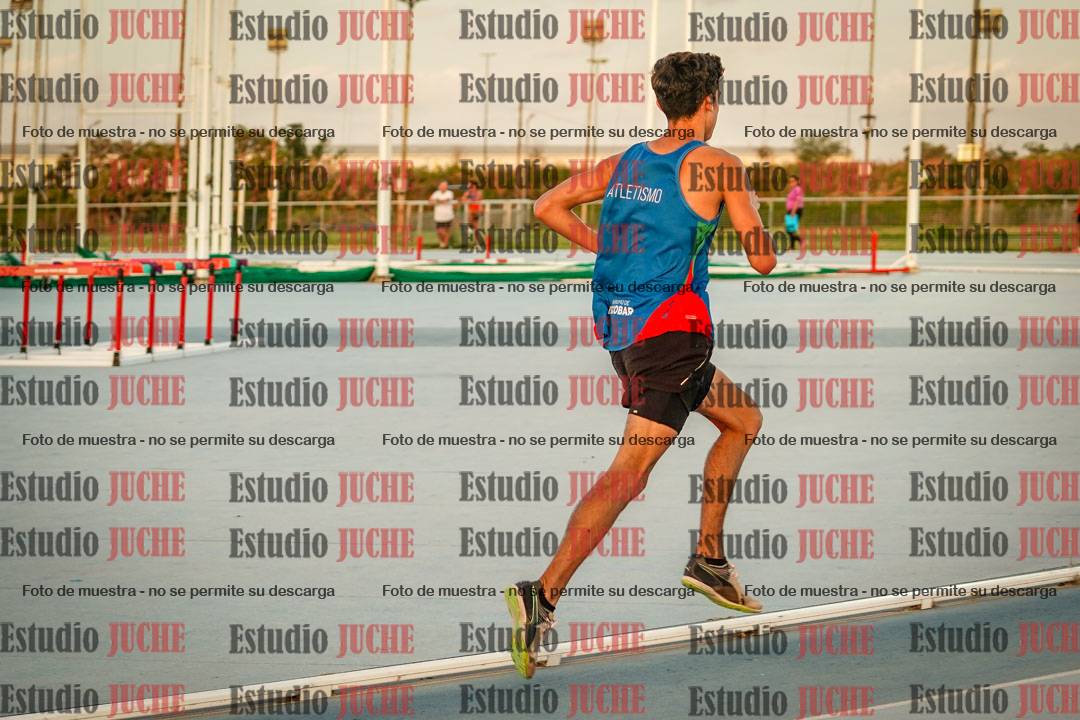 Fotos de los 3000 m llanos de varones