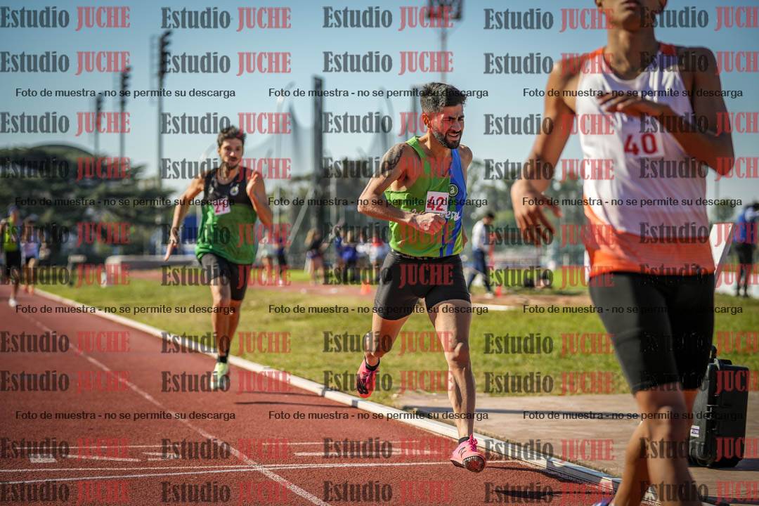 Fotos de los 800 m llanos de varones