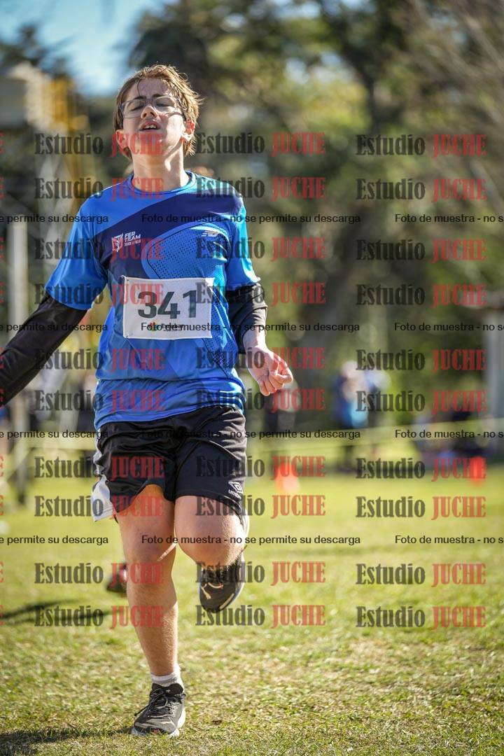 Fotos de la llegada del cross de 1500 m