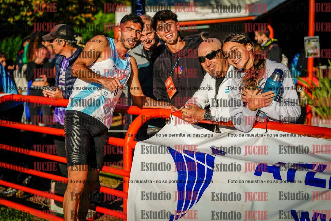 Fotos de algunos extras y podios del día 2