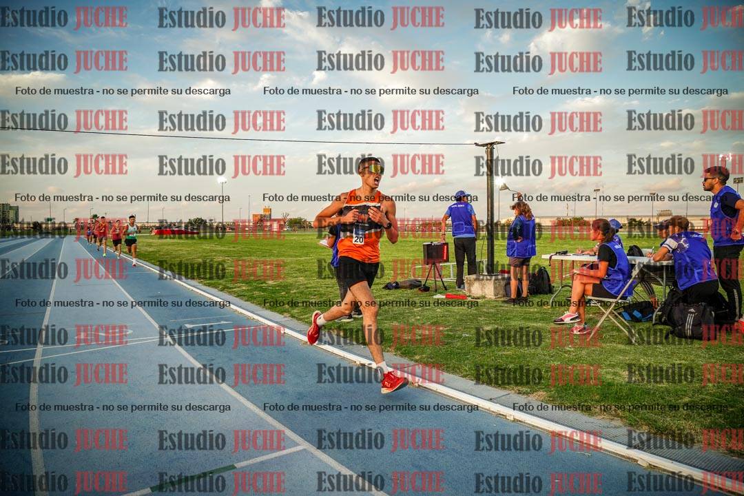 Fotos de los 3000 m llanos de varones