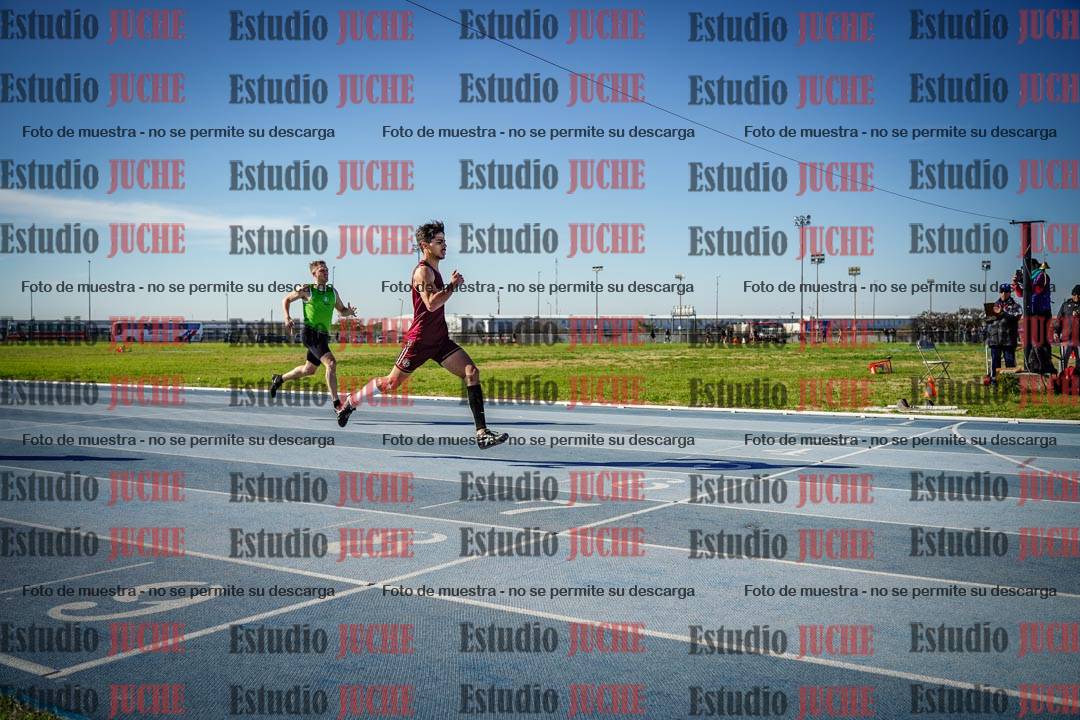 Fotos de los 400 m llanos de varones