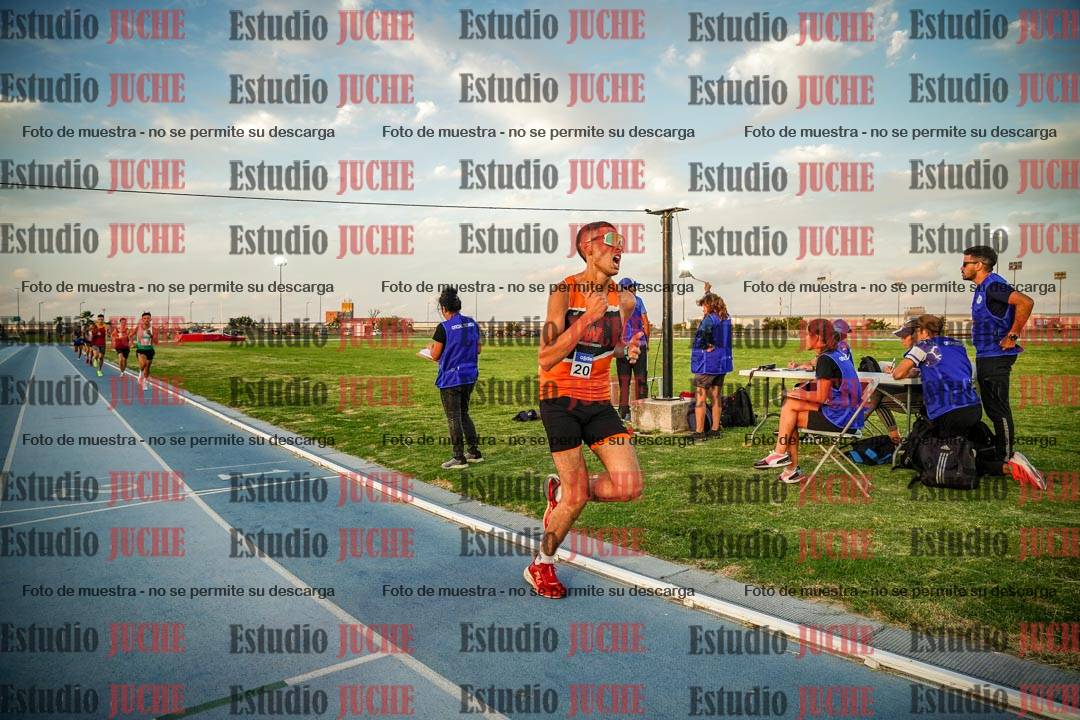Fotos de los 3000 m llanos de varones