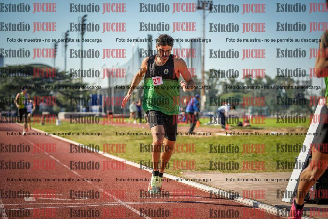 Fotos de los 800 m llanos de varones