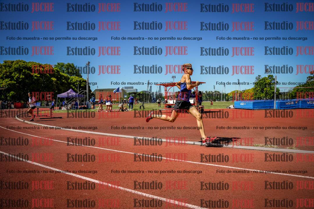 Fotos de los 800 m llanos de varones