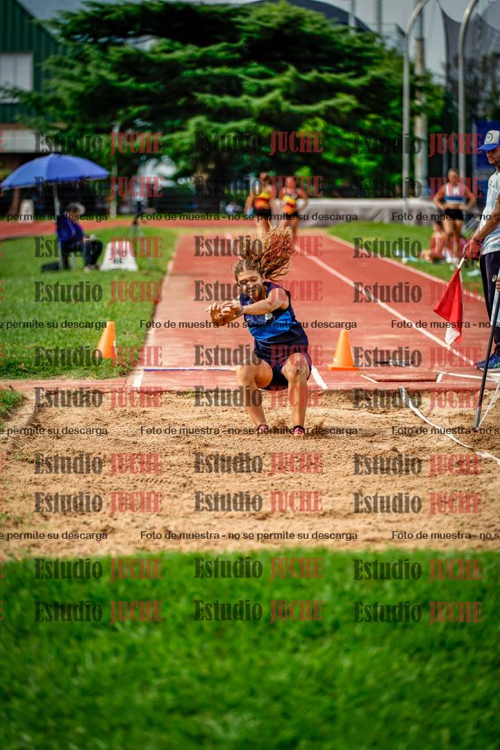 Fotos del salto en largo de mujeres