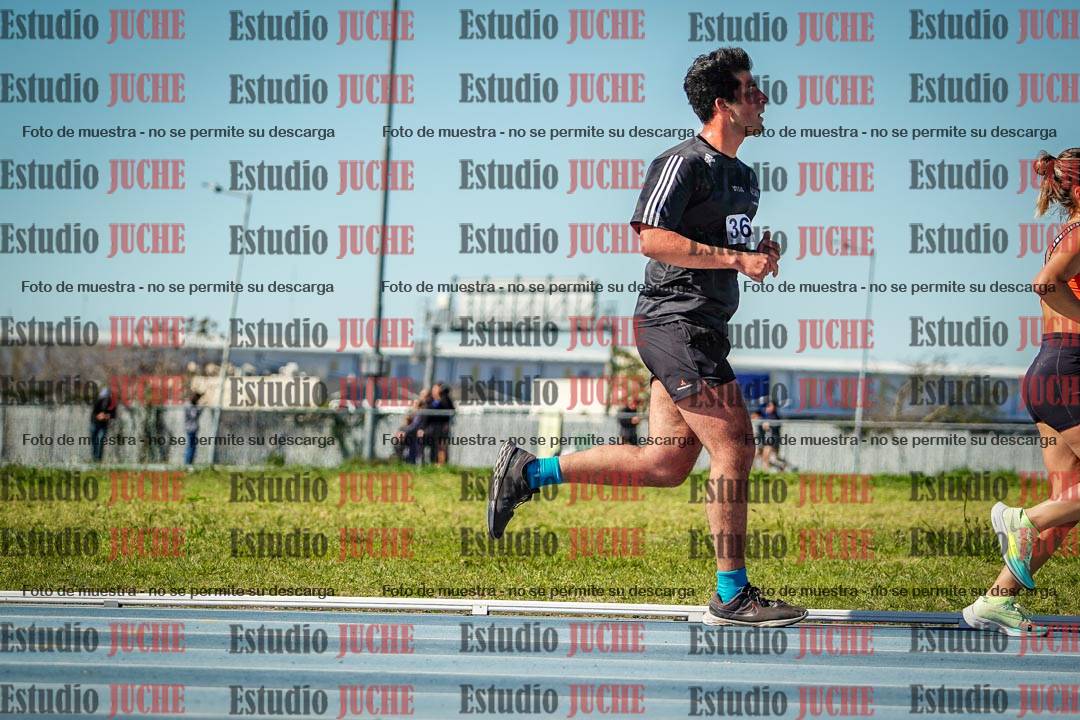 Fotos de los 5000 m llanos de mujeres y varones