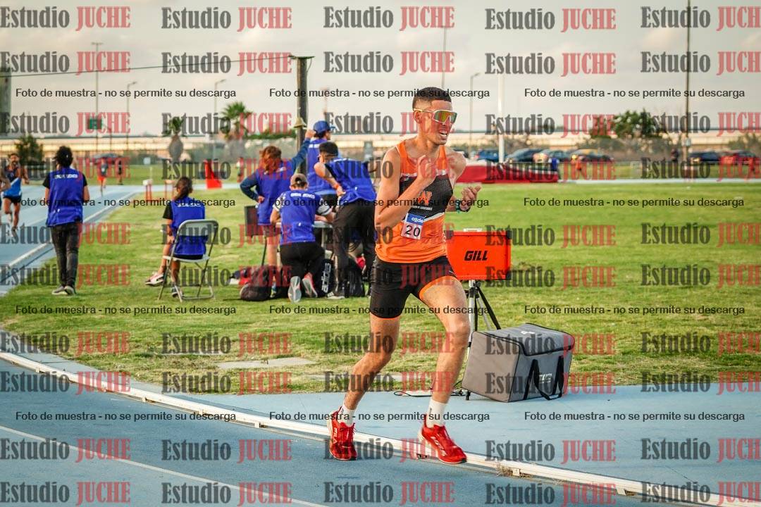 Fotos de los 3000 m llanos de varones