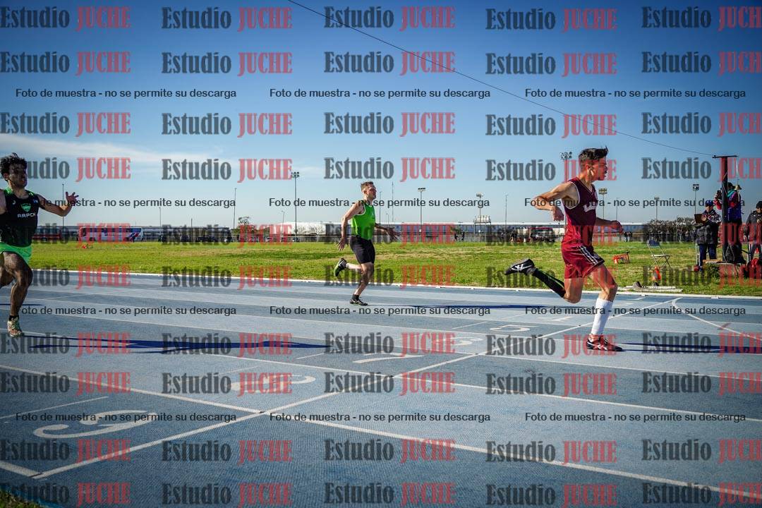 Fotos de los 400 m llanos de varones