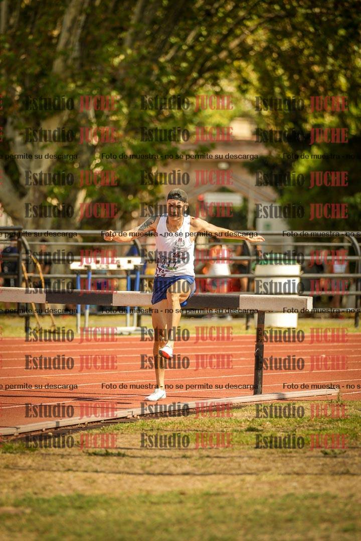 Fotos de los 3000 m con obstáculos de varones