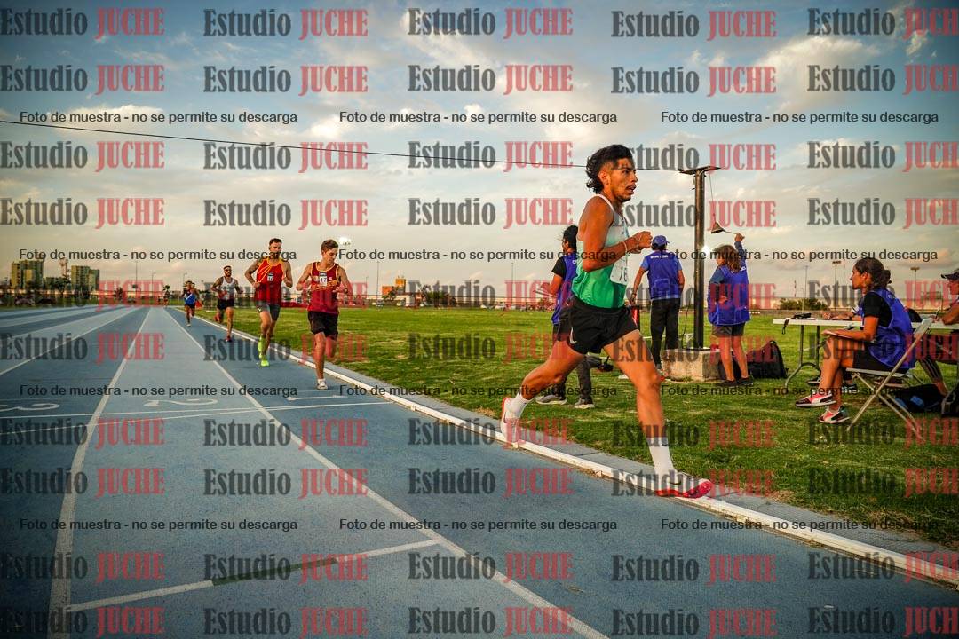 Fotos de los 3000 m llanos de varones