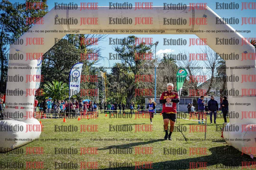 Fotos de la llegada del cross de 1500 m