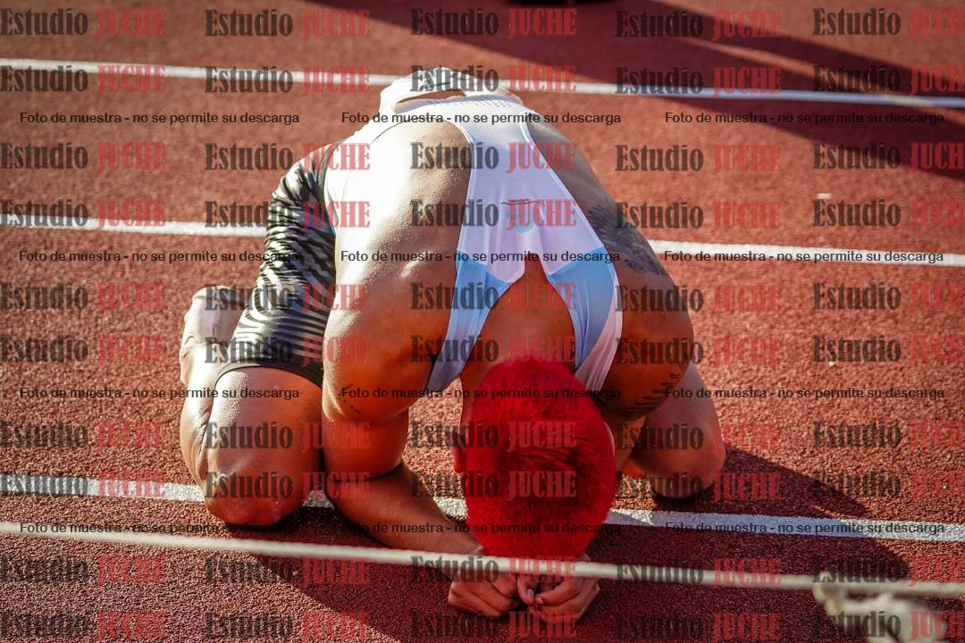 Fotos de algunos extras y podios del día 2