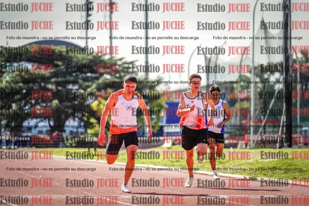 Fotos de los 200 m llanos de varones