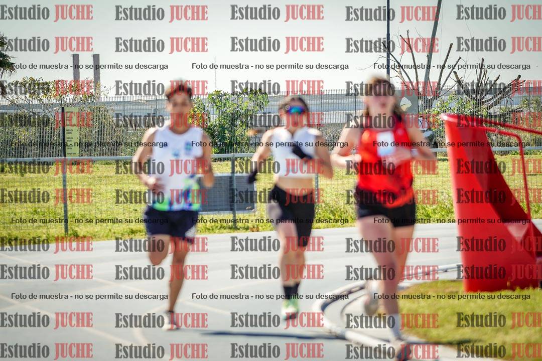 Fotos de los 5000 m llanos de mujeres y varones