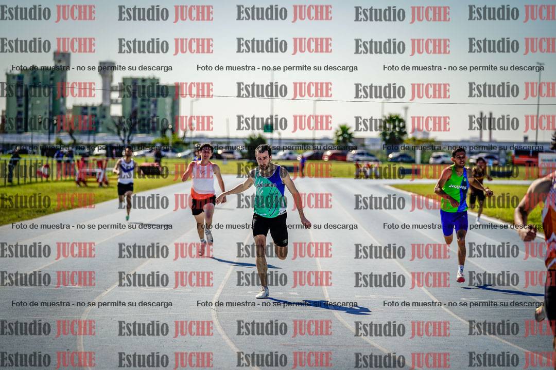 Fotos de los 400 m llanos de varones