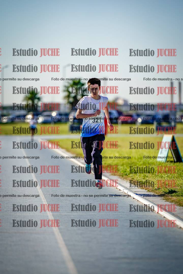 Fotos de los 2000 m llanos de varones