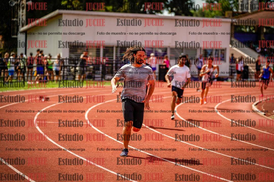 Fotos de los 400 m llanos de varones
