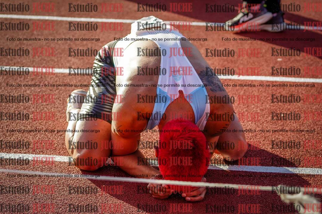 Fotos de algunos extras y podios del día 2