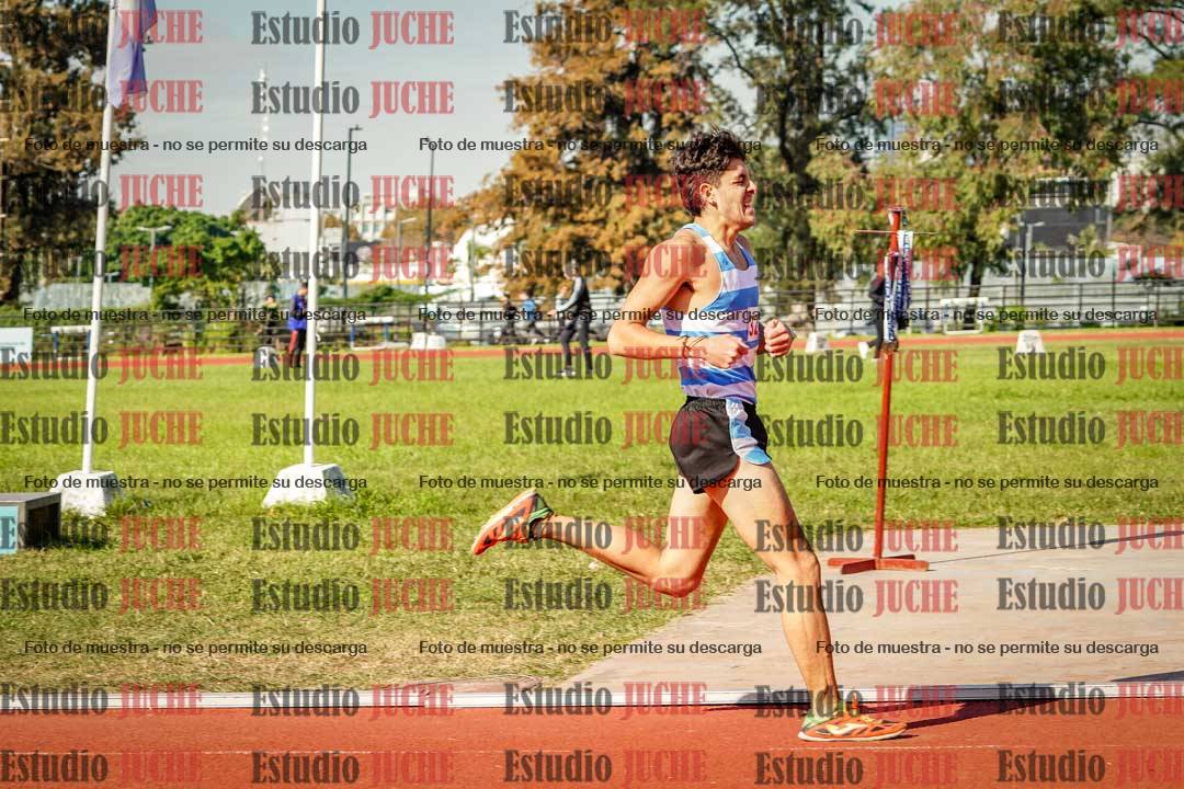 Fotos de los 800 m llanos de varones