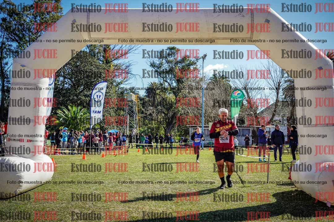 Fotos de la llegada del cross de 1500 m