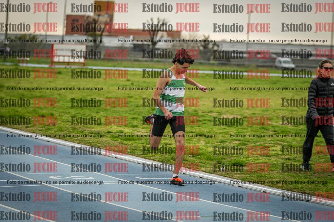 Fotos de los 300 m llanos de varones - U17