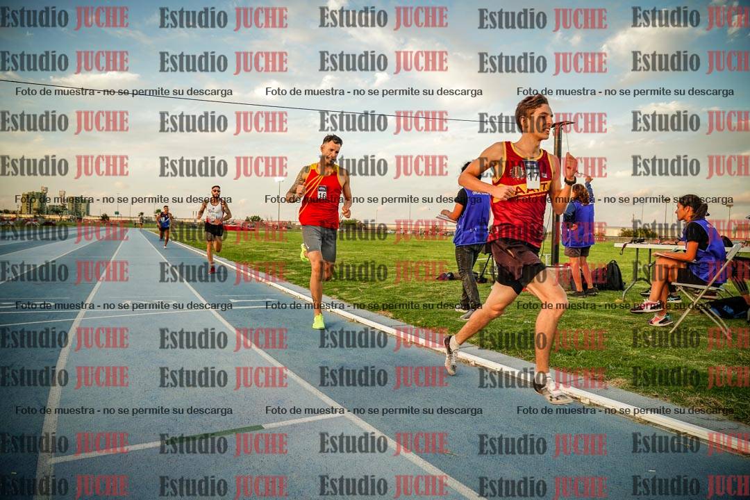 Fotos de los 3000 m llanos de varones