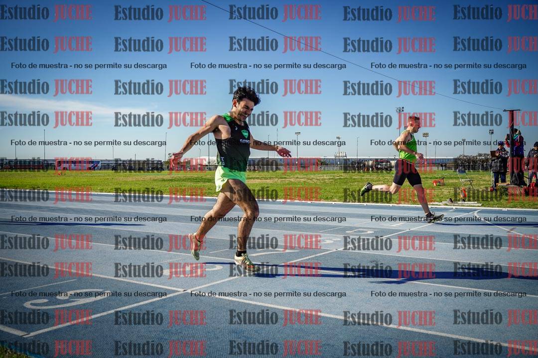 Fotos de los 400 m llanos de varones