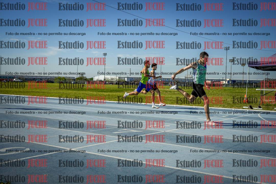 Fotos de los 400 m llanos de varones