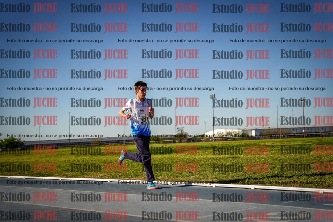 Fotos de los 2000 m llanos de varones