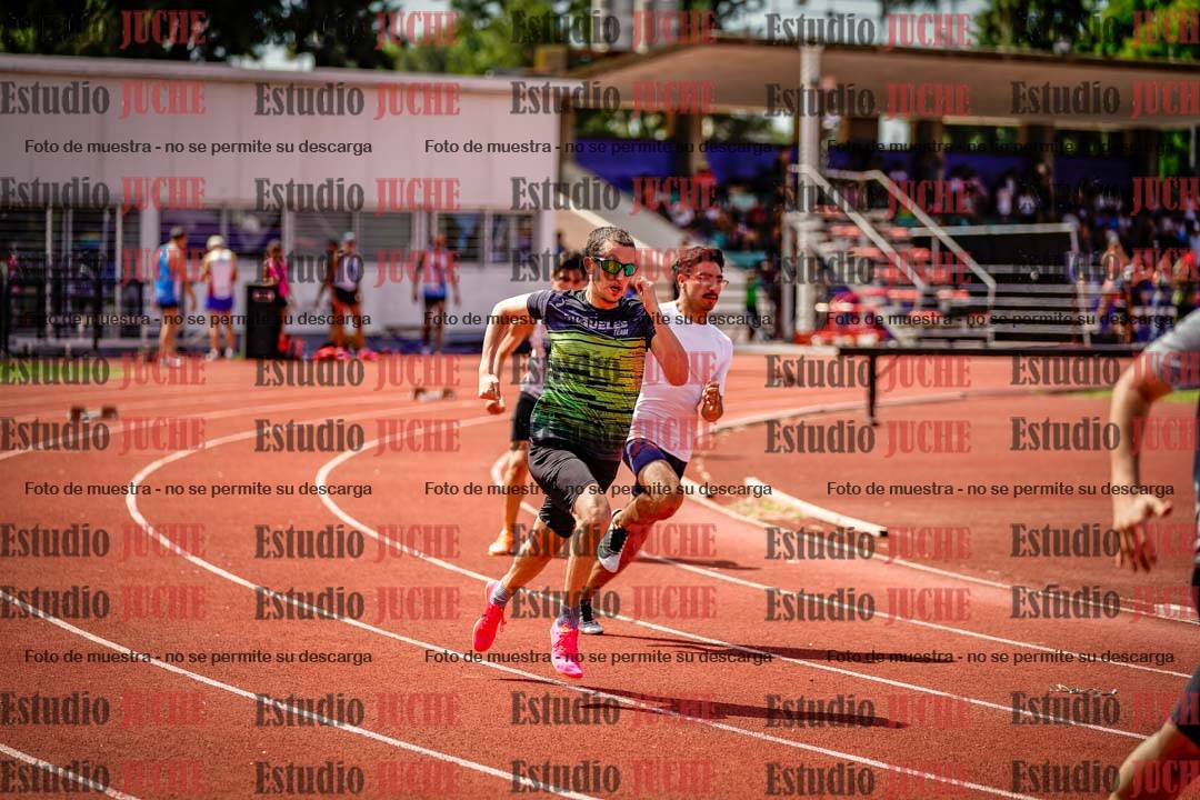 Fotos de los 400 m llanos de varones