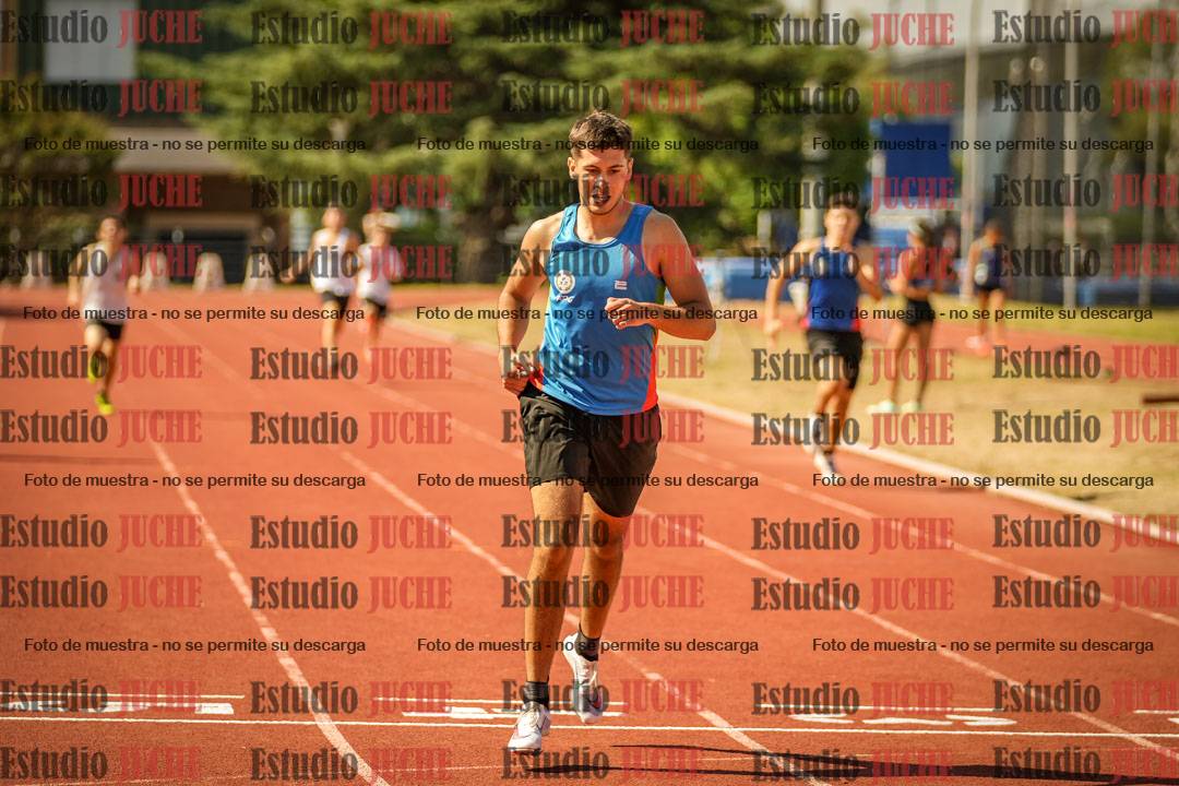 Fotos de los 400 m llanos de varones