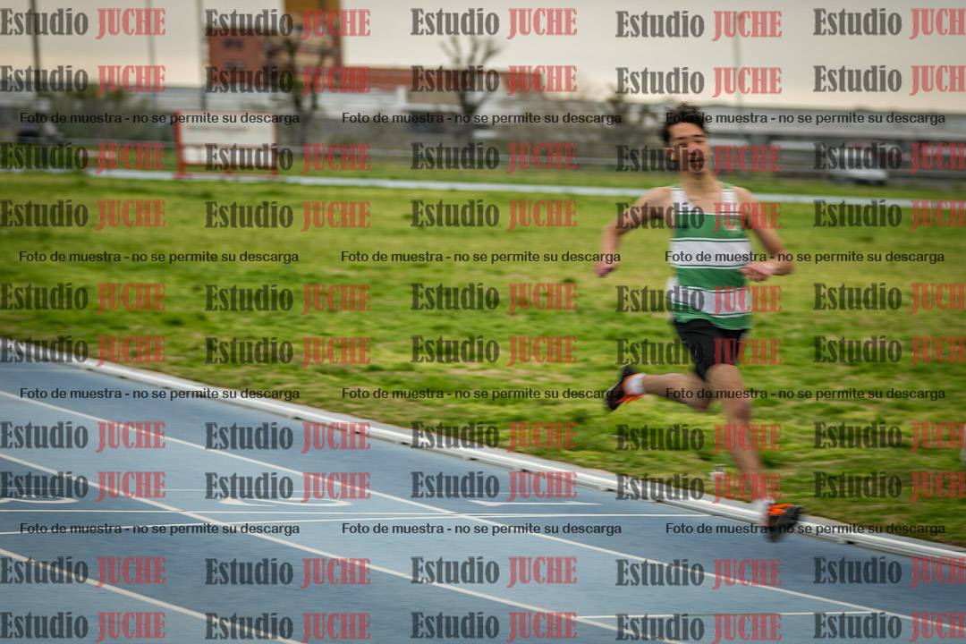 Fotos de los 300 m llanos de varones - U17