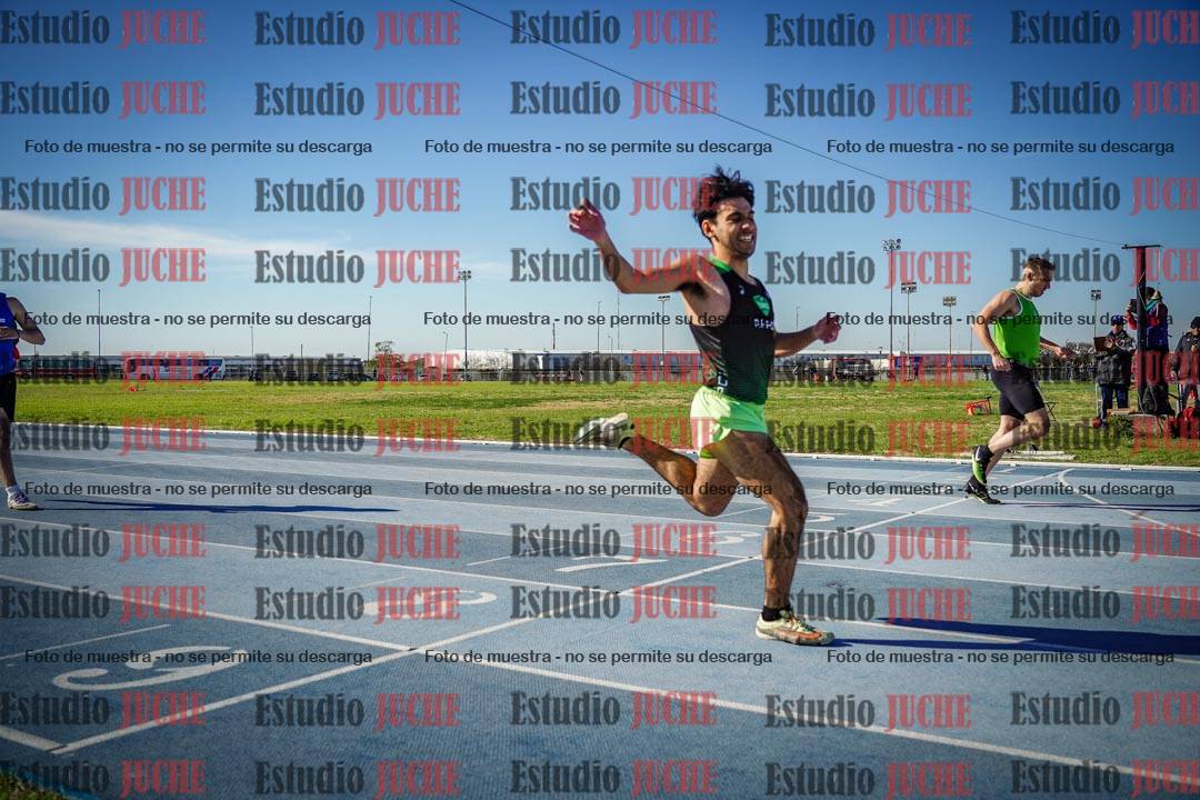 Fotos de los 400 m llanos de varones
