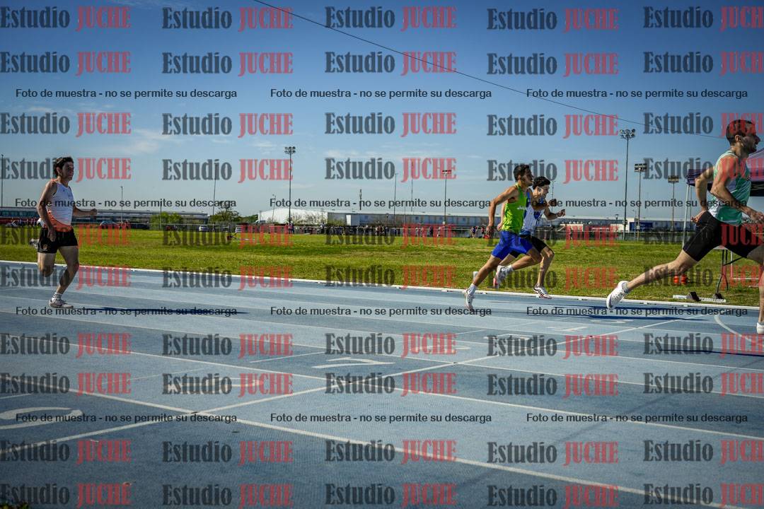 Fotos de los 400 m llanos de varones