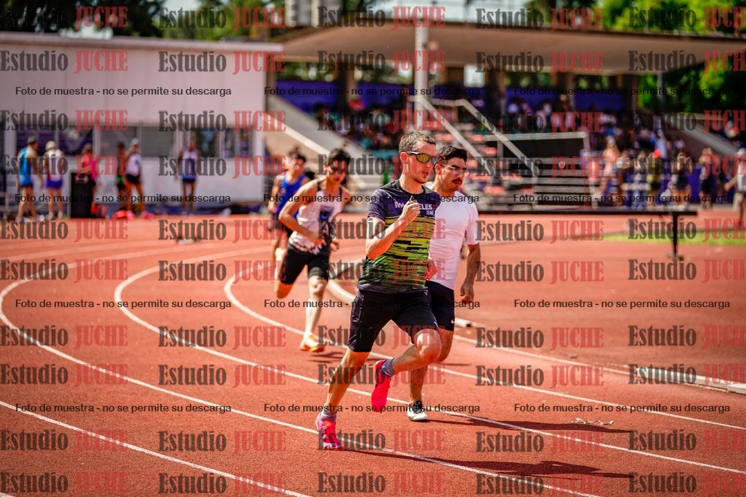 Fotos de los 400 m llanos de varones