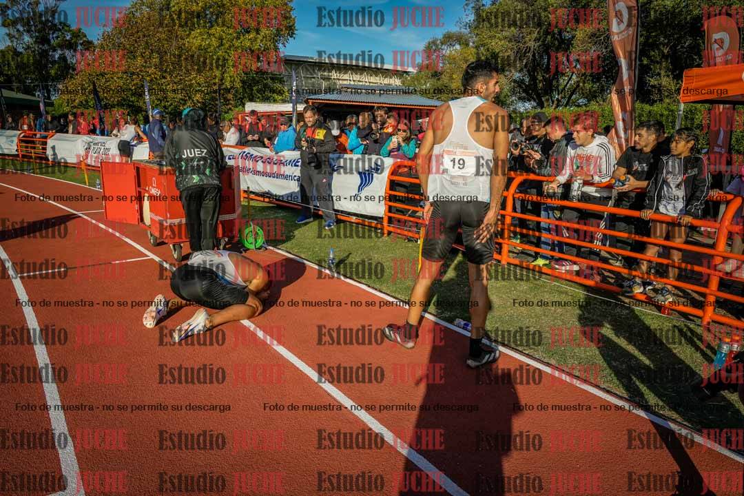 Fotos de algunos extras y podios del día 2