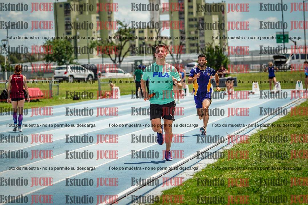Fotos durante el transcurso de los relevos 20' para running teams - serie 2