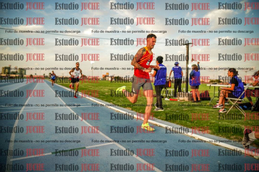 Fotos de los 3000 m llanos de varones