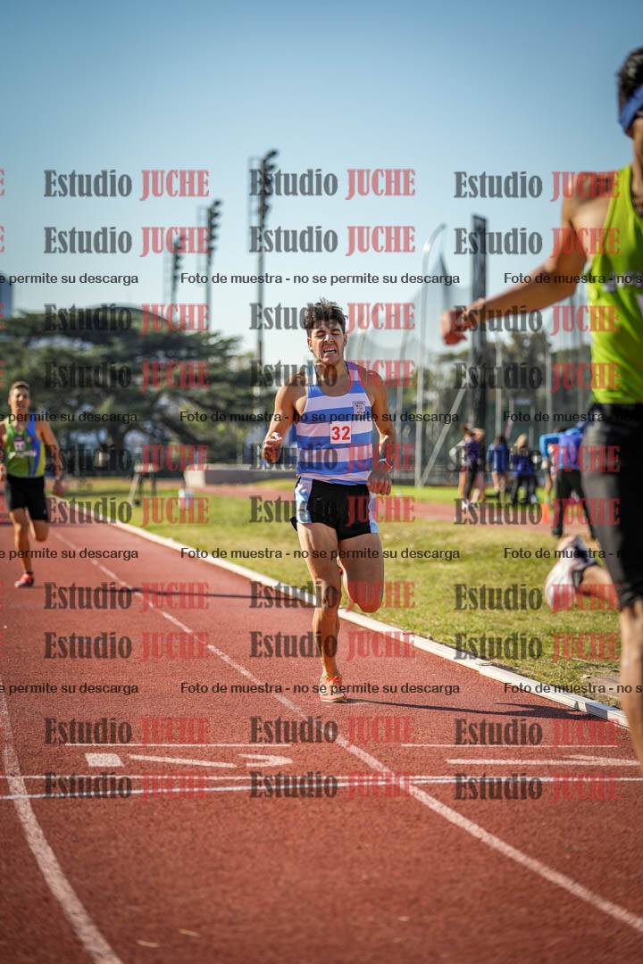 Fotos de los 800 m llanos de varones