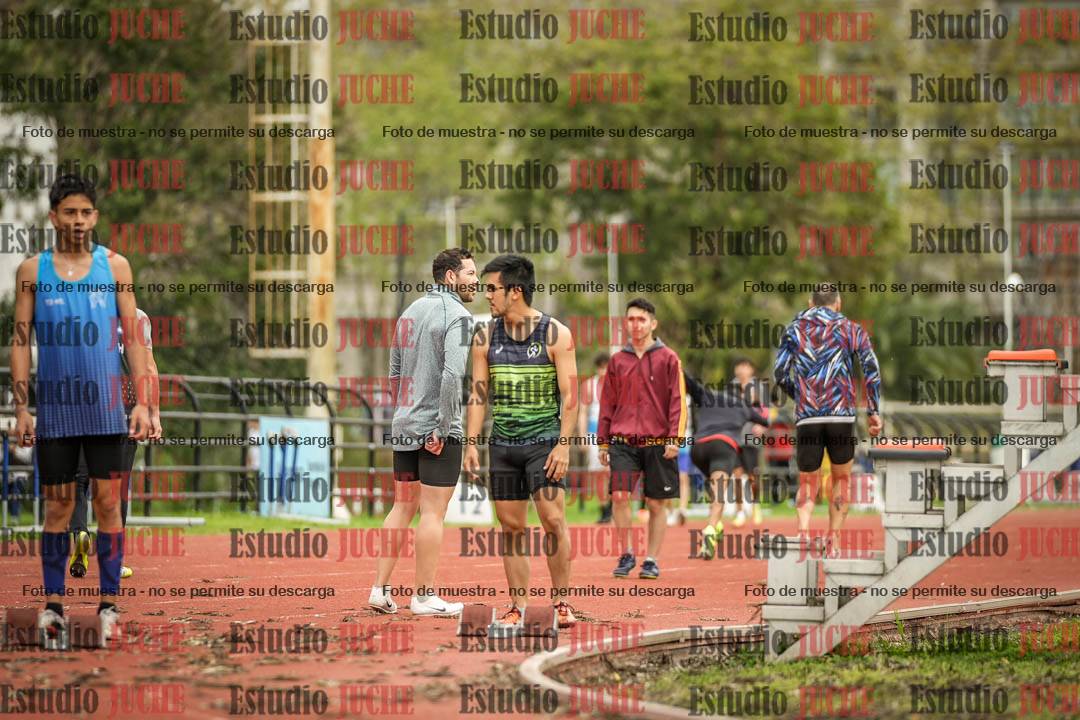 Fotos de los 200 m llanos de varones